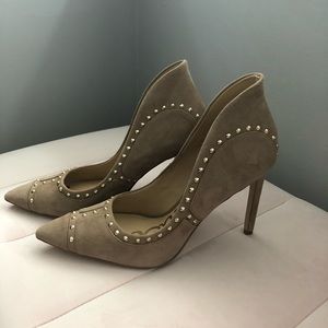 Sam Edelman Hayden oatmeal suede heels.